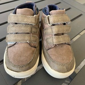 Boys Wonder Nation Casual Mid Cut, Size: 7